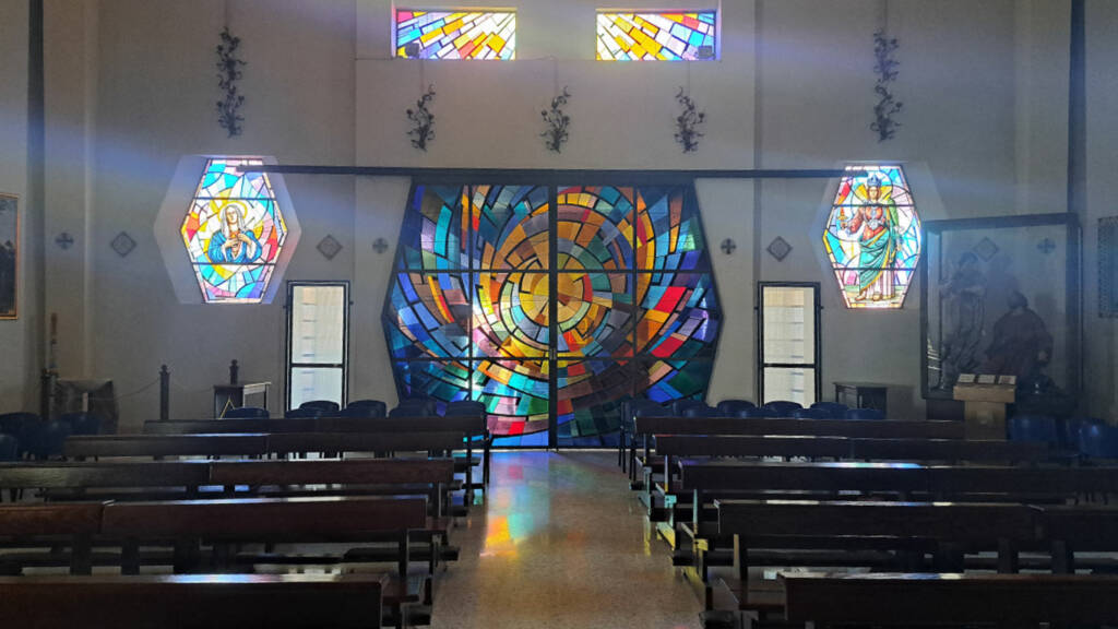 vetrata chiesa san francesco siracusa